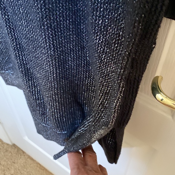 Soho street hoodie sweater - Picture 2 of 3